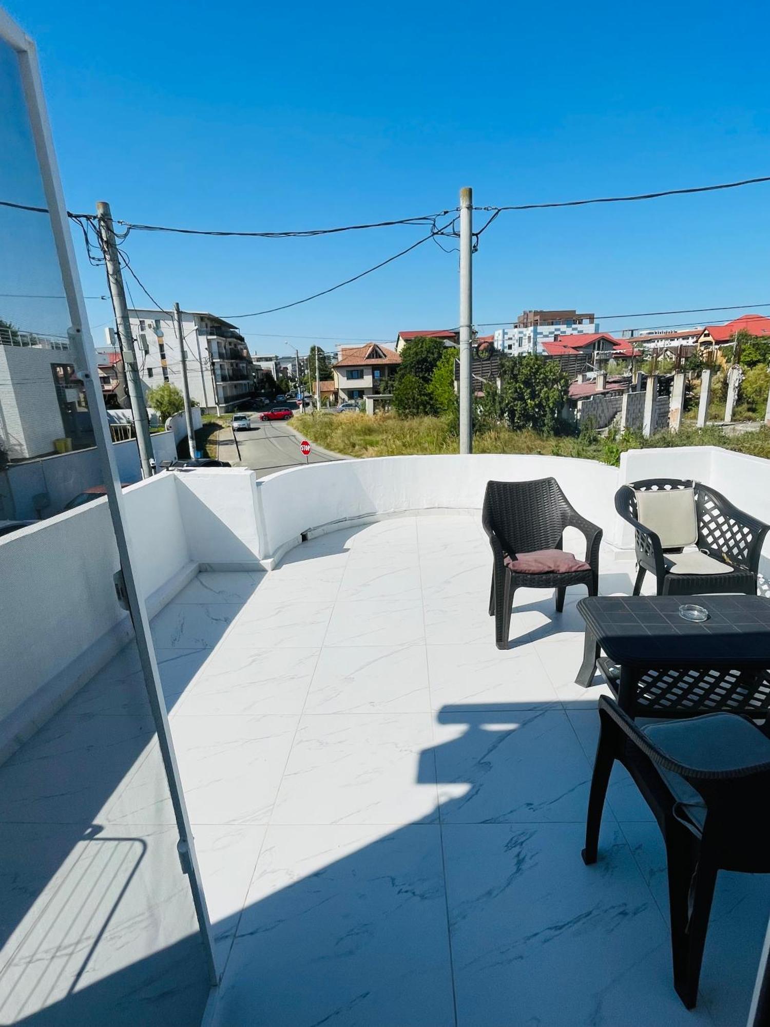 Vila Cris Apartments นาโวดาริ ภายนอก รูปภาพ