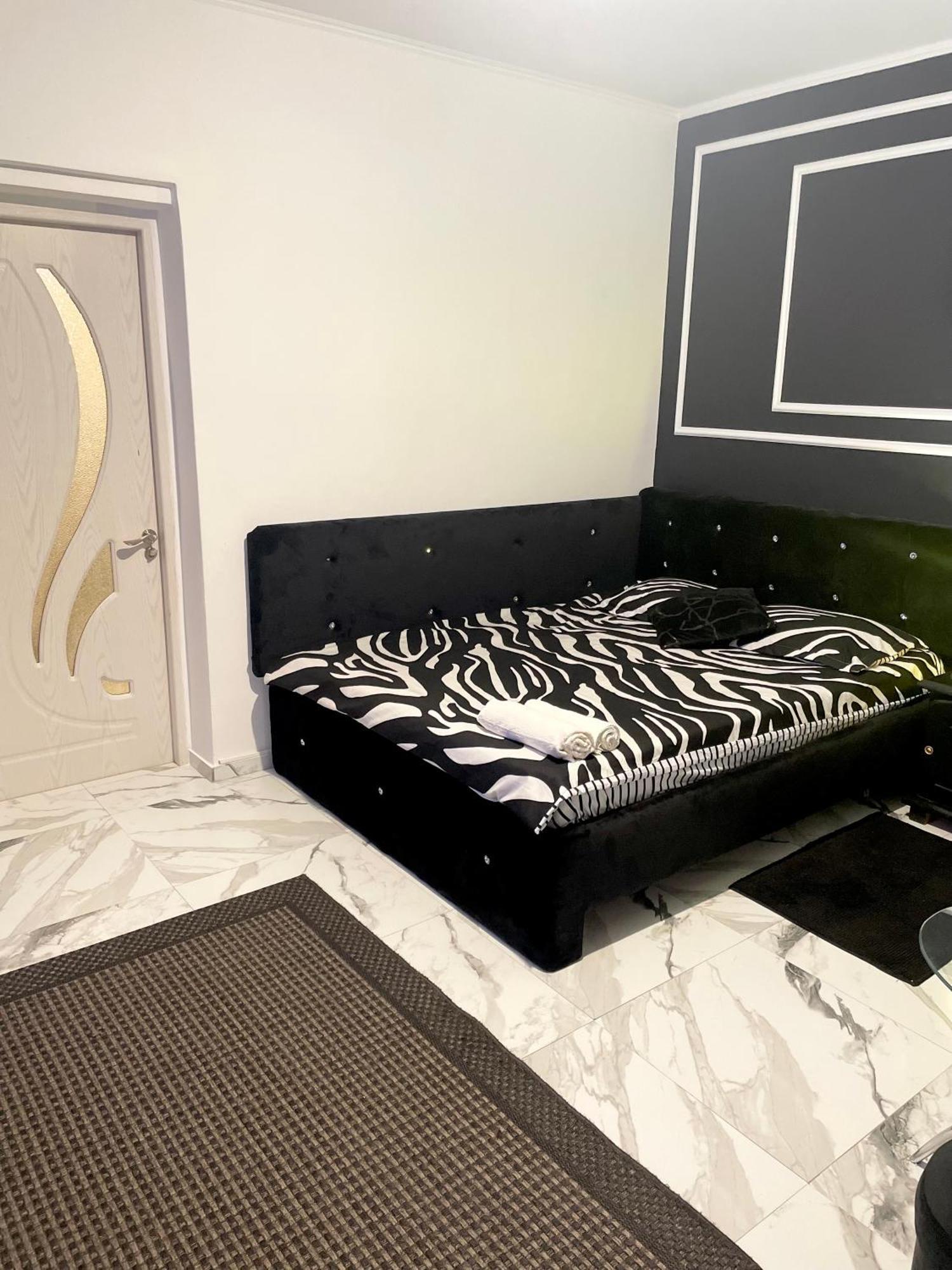 Vila Cris Apartments นาโวดาริ ภายนอก รูปภาพ
