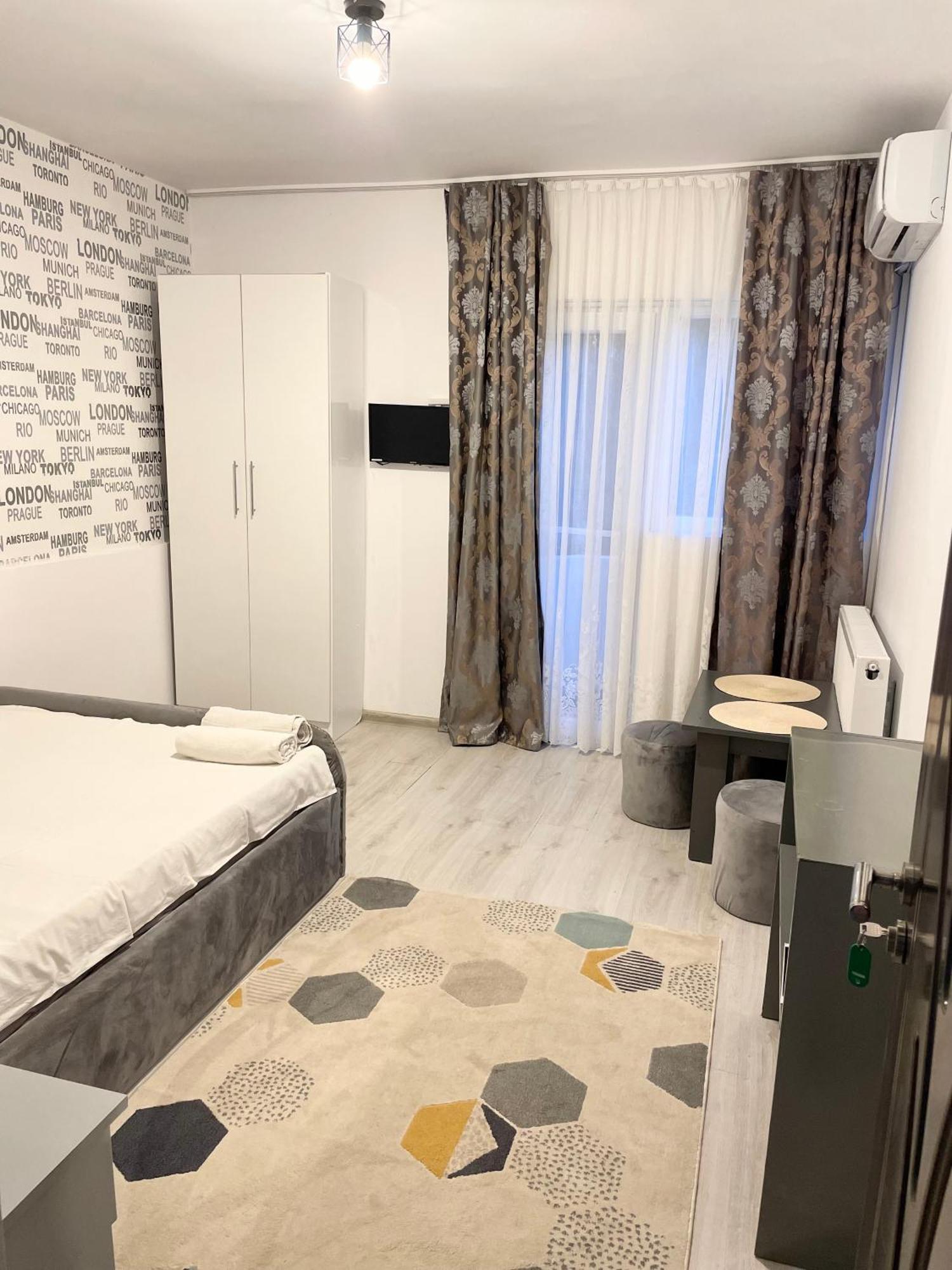 Vila Cris Apartments นาโวดาริ ภายนอก รูปภาพ